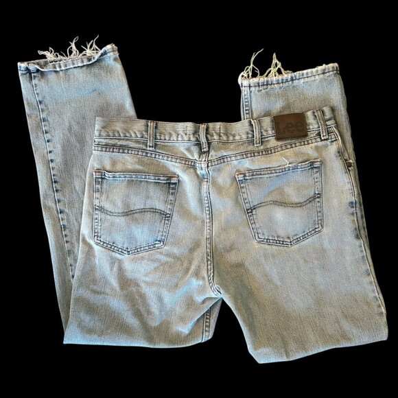 Vintage Lee Light Wash Perfectly Distressed Regular Fit Straight Leg Denim Jeans - Picture 1 of 9